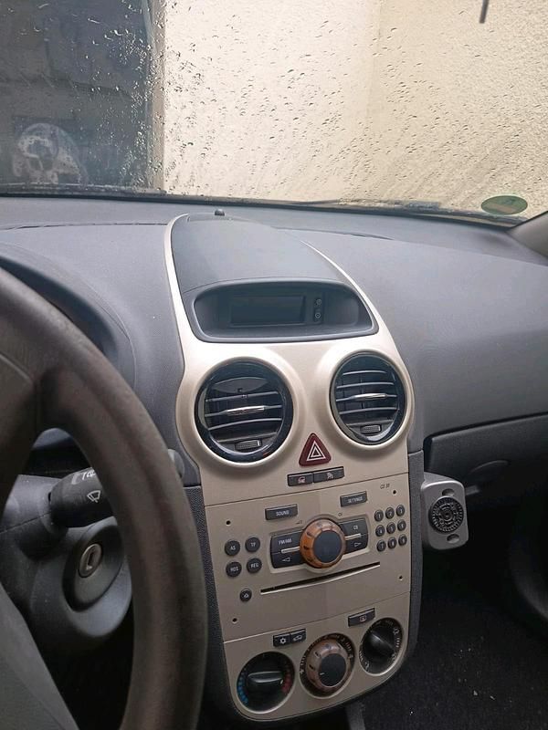 Gebraucht Opel Corsa 60 PS (44 kW) 2007 Silber Kleinwagen