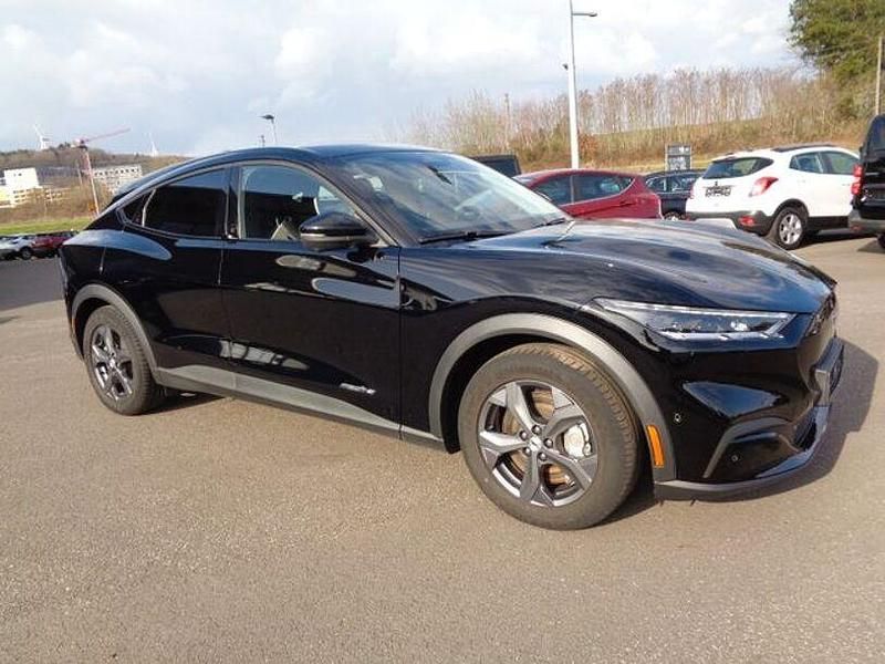 Gebraucht Ford Mustang Mach-E 197 kW (269 PS) 2021 Schwarz SUV