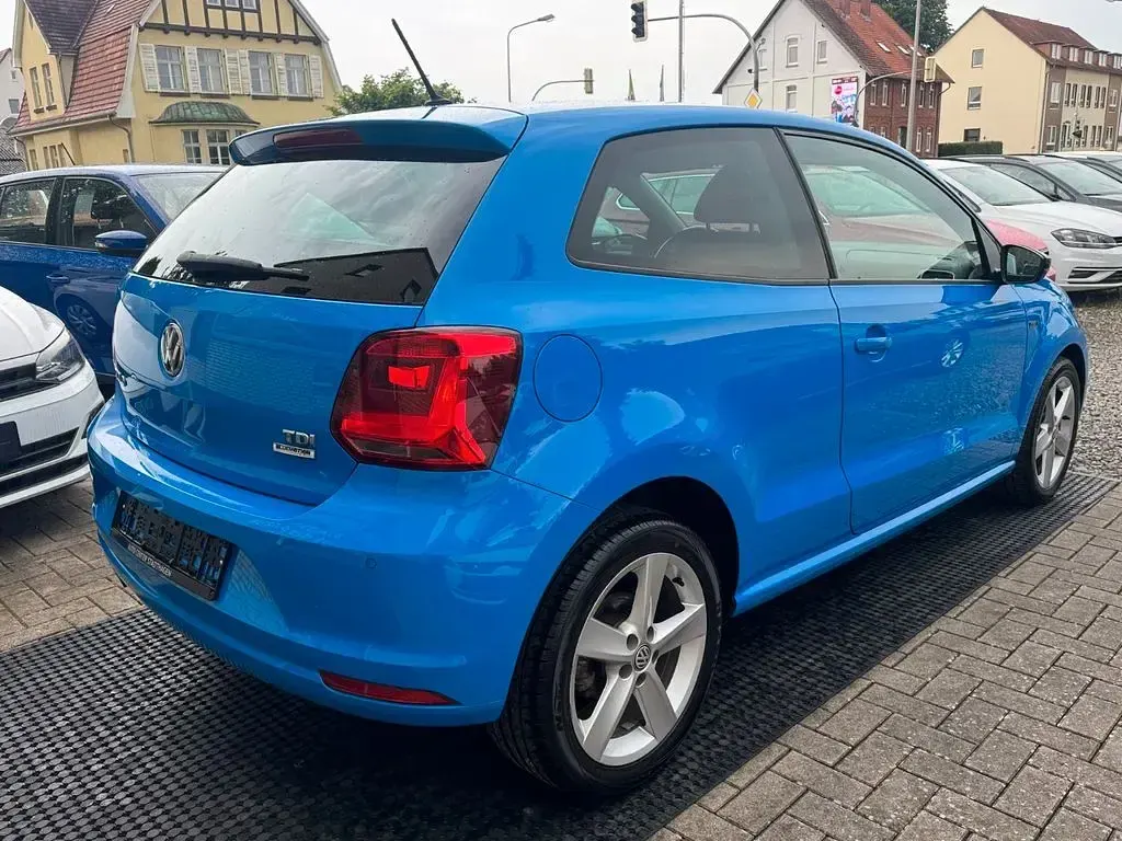 Gebraucht VW Polo 90 PS (66 kW) 2015 Blau Limousine