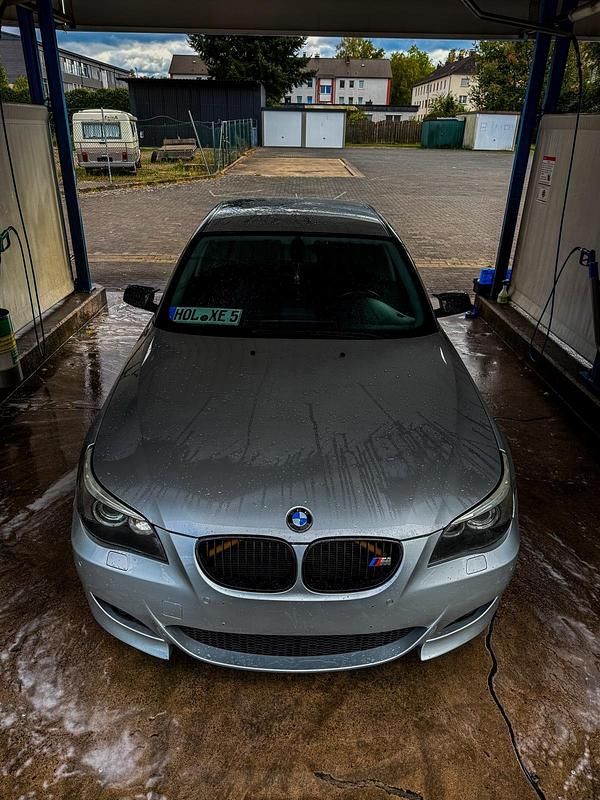 Gebraucht BMW 530 M Sport 258 PS (189 kW) 2006 Silber Limousine