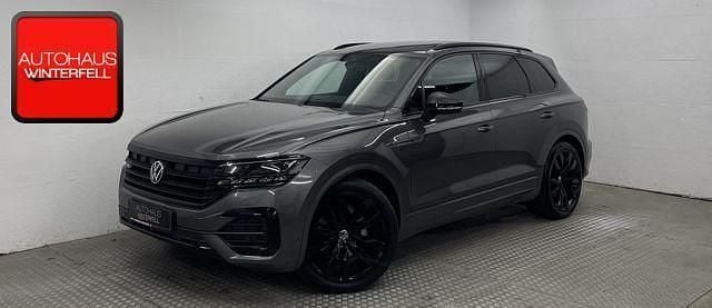 Siliziumgrau (metallic) Gebraucht 2020 VW Touareg R-line SUV | 46.860 € - Bild 1/4