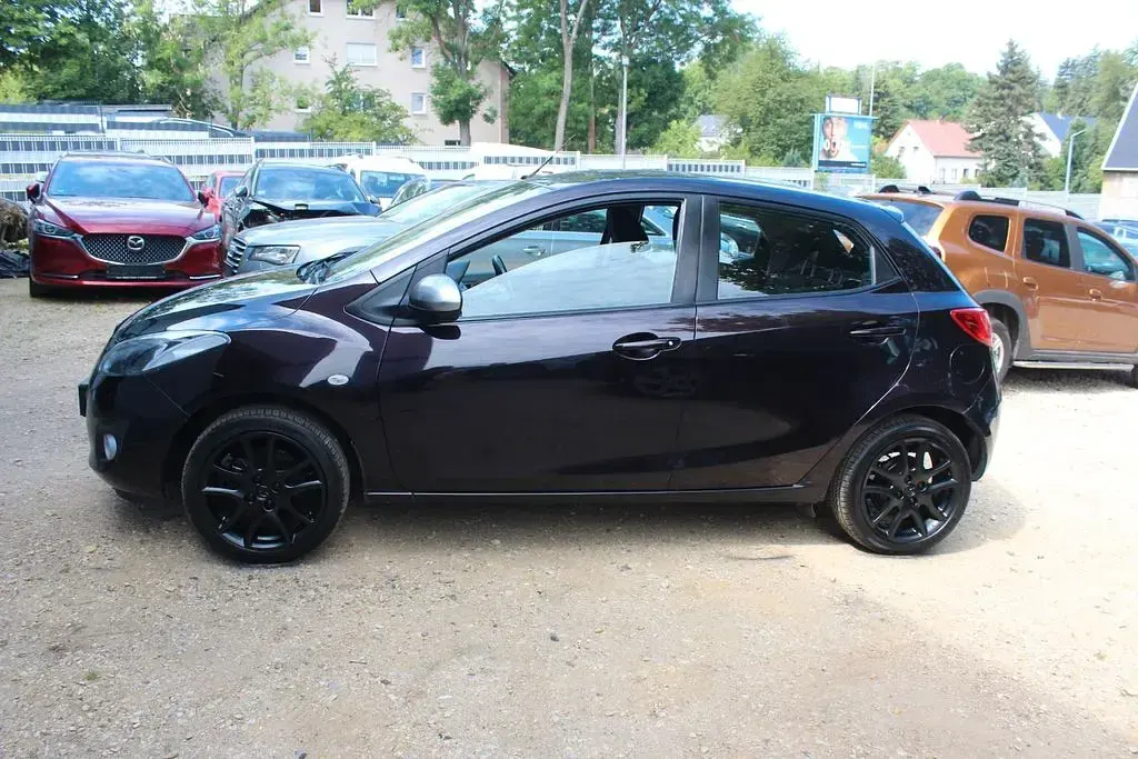 Gebraucht Mazda 2 Active 75 PS (55 kW) 2012 Schwarz Kleinwagen