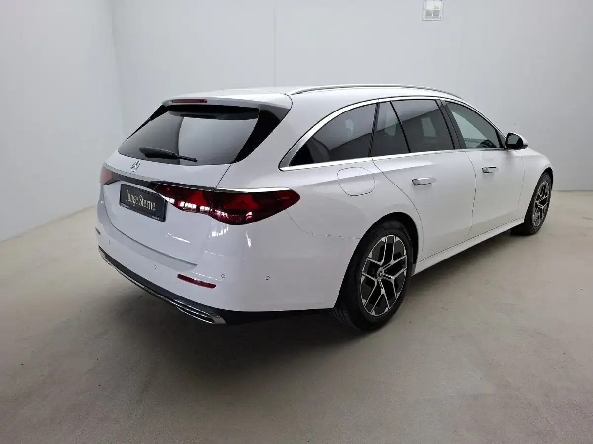 Gebraucht Mercedes E220 Avantgarde 197 PS (144 kW) 2025 Unilack polarweiß Kombi