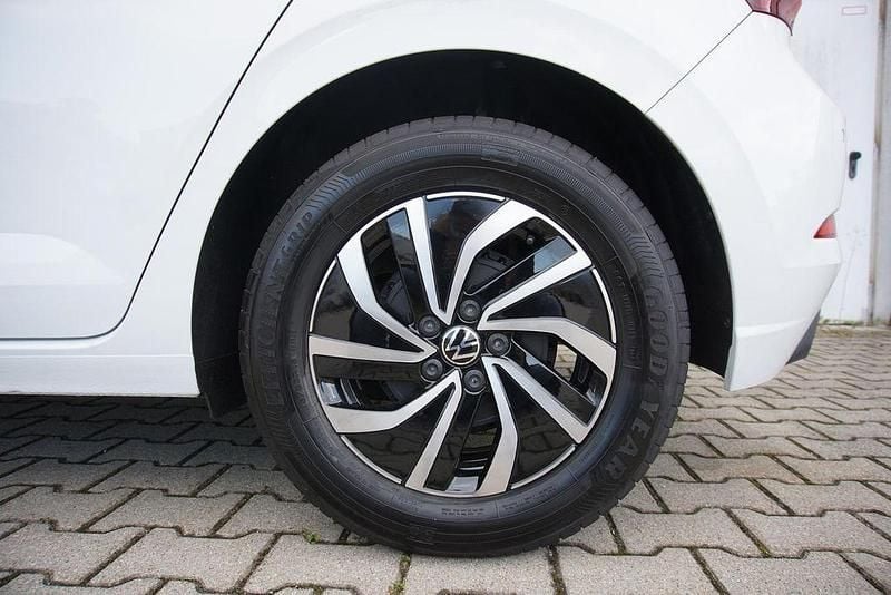 Neu VW Polo 95 PS (69 kW) 2025 Pure white Limousine
