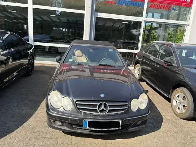 Gebraucht Mercedes CLK320 Avantgarde 224 PS (164 kW) 2007 Schwarz Cabrio