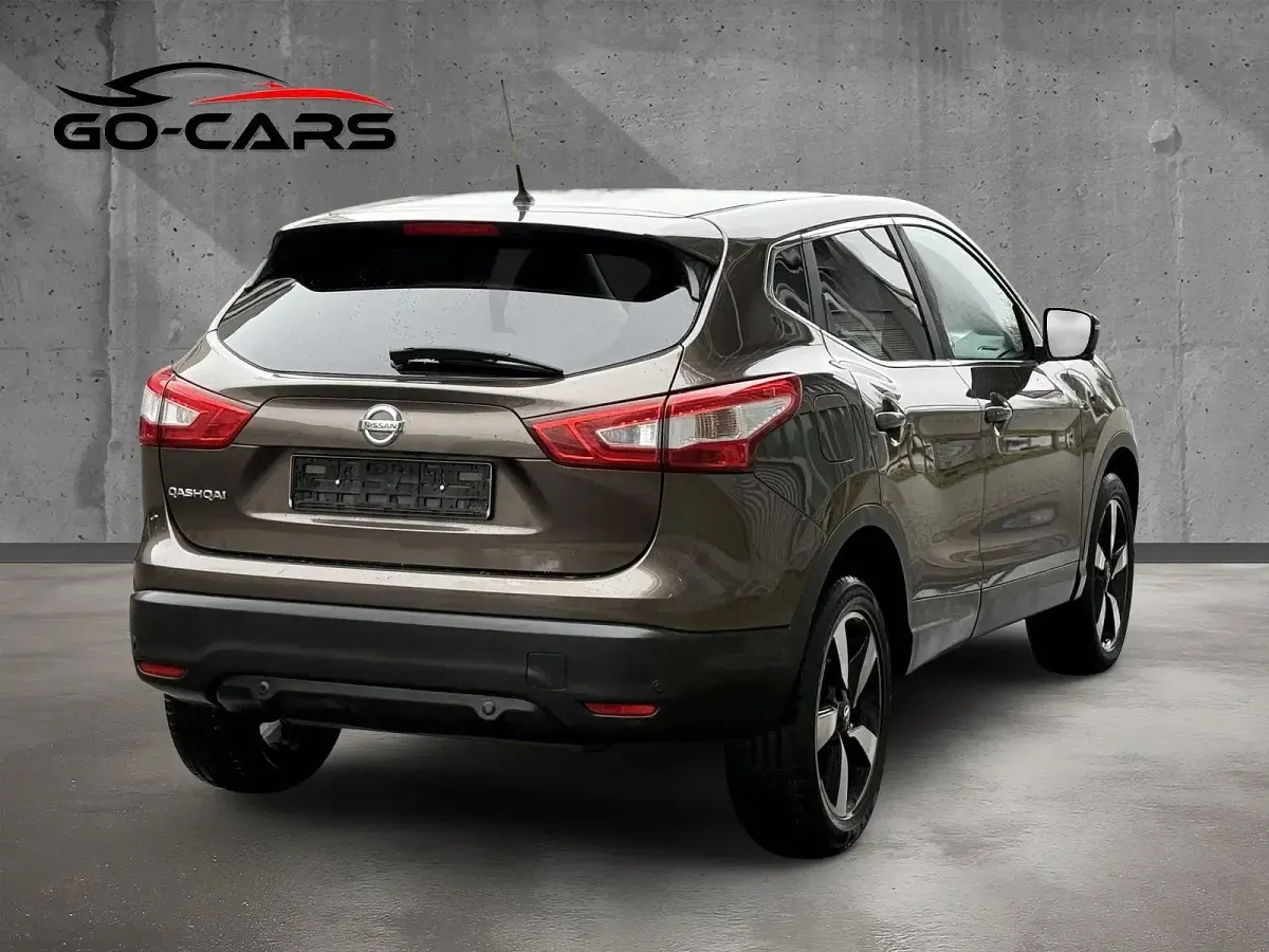 Gebraucht Nissan Qashqai N-Connecta 116 PS (85 kW) 2016 Braun SUV
