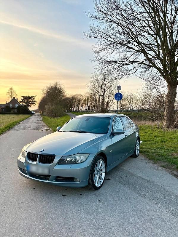 Gebraucht BMW 325 Performance 218 PS (160 kW) 2005 Blau Limousine