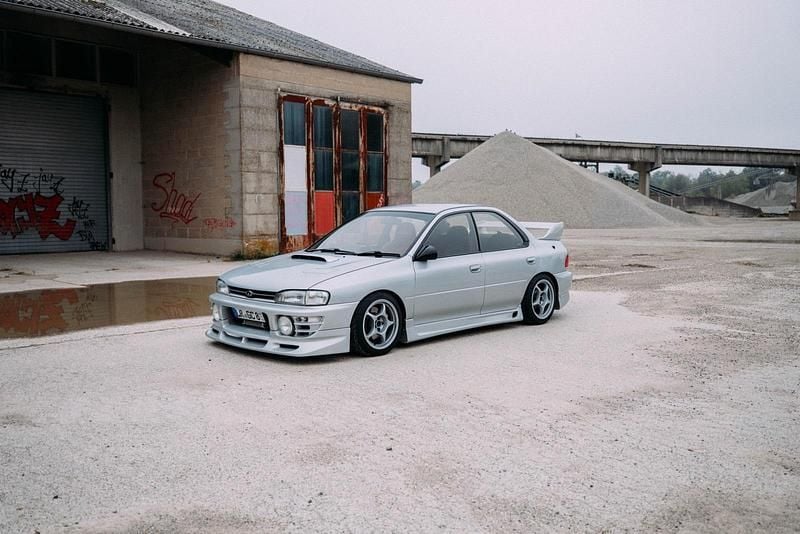 Silber Gebraucht 1994 Subaru WRX Limousine | 15.000 € - Bild 1/4