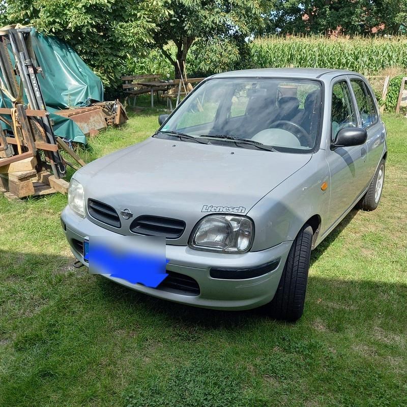 Silber Gebraucht 2000 Nissan Micra Kleinwagen | 1.234 € (Fairer Preis) - Bild 1/4