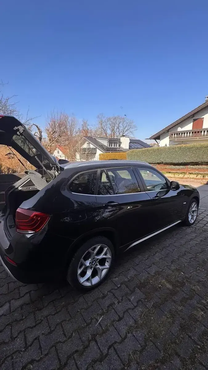 Gebraucht BMW X1 143 PS (105 kW) 2010 Schwarz SUV