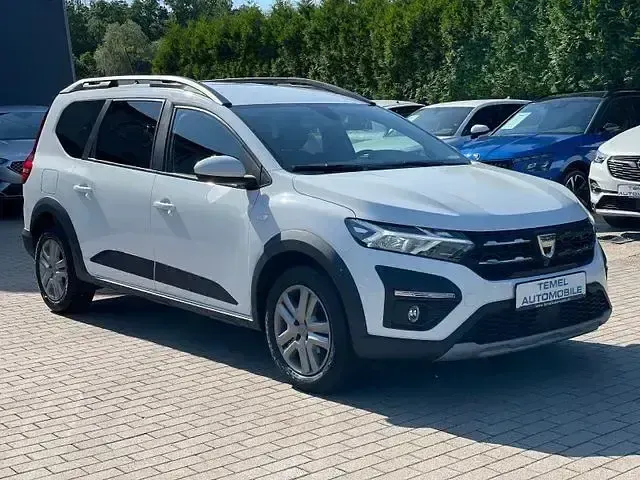 Gebraucht Dacia Jogger Comfort 110 PS (80 kW) 2022 Weiß Van / Kleinbus