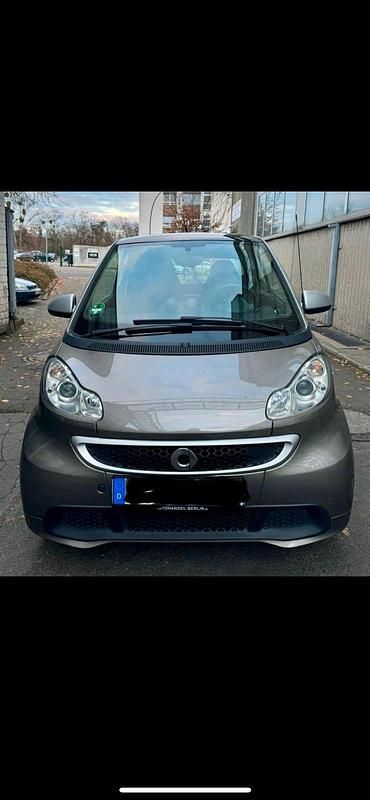 Beige Gebraucht 2013 Smart ForTwo Coupé Kleinwagen | 7.599 € (Etwas zu teuer) - Bild 1/4
