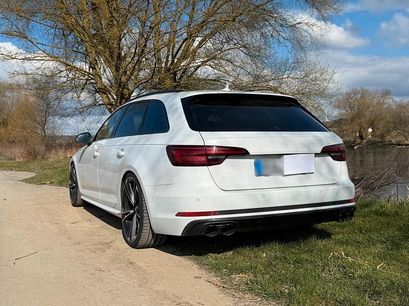Second-hand Audi S4 400 CP (294 kW) 2019 Alb Break