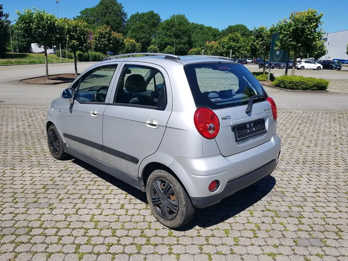 Gebraucht Chevrolet Aveo 67 PS (49 kW) 2009 Silber Kleinwagen