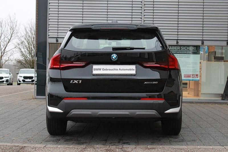 Gebraucht BMW iX1 Performance 225 kW (306 PS) 2023 Schwarz SUV