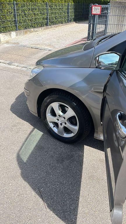 Gebraucht Mercedes B200 193 PS (141 kW) 2007 Grau Van / Kleinbus