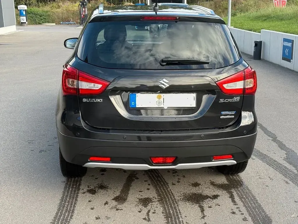 Gebraucht Suzuki SX4 S-Cross Comfort+ 129 PS (94 kW) 2020 Schwarz SUV