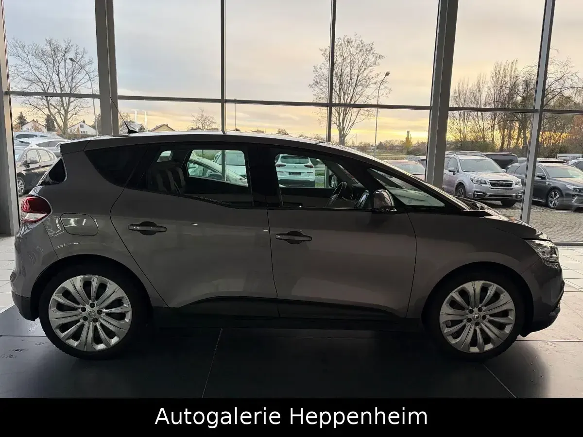 Gebraucht Renault Scenic E-Tech Life 116 PS (85 kW) 2018 Grau Van / Kleinbus