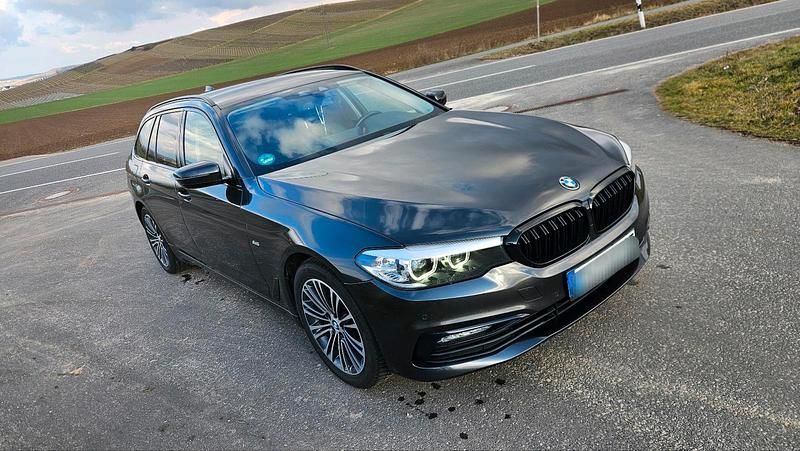 Gebraucht BMW 520 Sport Line 190 PS (139 kW) 2018 Grau Kombi