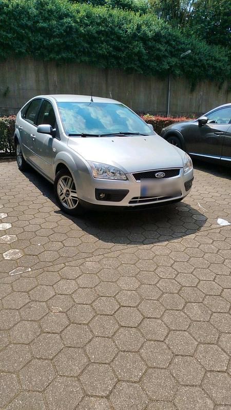 Usata Ford Focus 115 CV (84 kW) 2005 Grigio Coupé