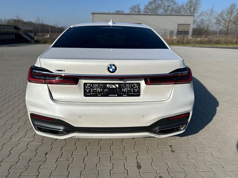 Gebraucht BMW 730 M Sport 286 PS (210 kW) 2021 Weiß Limousine