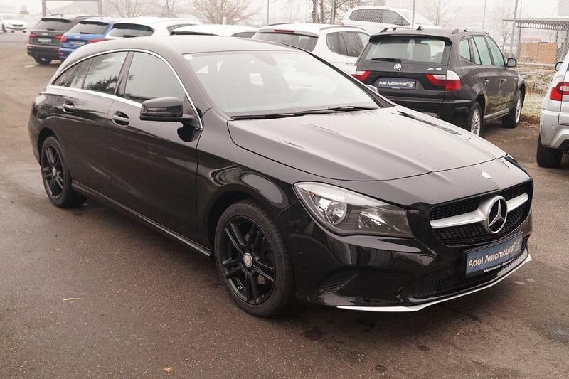 Gebraucht Mercedes CLA200 136 PS (100 kW) 2018 Schwarz Limousine