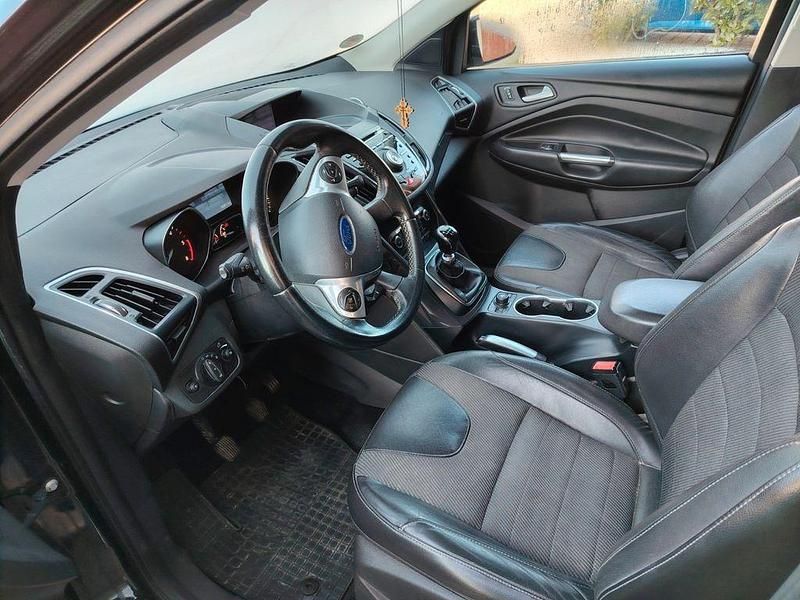 Gebraucht Ford Kuga SYNC Edition 163 PS (119 kW) 2014 Schwarz SUV