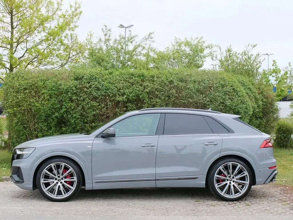 Gebraucht Audi Q8 Competition 286 PS (210 kW) 2022 Nardo grau SUV