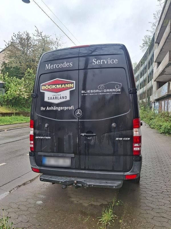 Second-hand Mercedes Sprinter 163 CP (119 kW) 2018 Negru Van