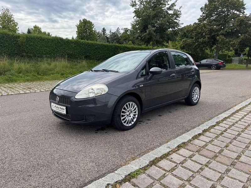 Grau Gebraucht 2009 Fiat Grande Punto Dynamic Kleinwagen | 2.390 € (Fairer Preis) - Bild 1/4