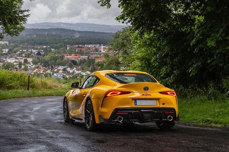 Gelb Gebraucht 2023 Toyota Supra Coupé | 65.990 € (Teuer) - Bild 1/4