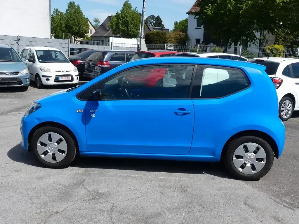 Usata VW up! Cup 75 CV (55 kW) 2014 Blu Utilitaria