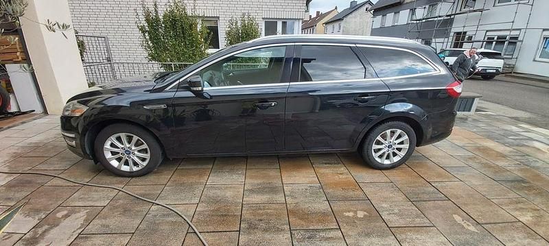 Schwarz Gebraucht 2012 Ford Mondeo Titanium Kombi | 3.750 € (Fairer Preis) - Bild 1/4