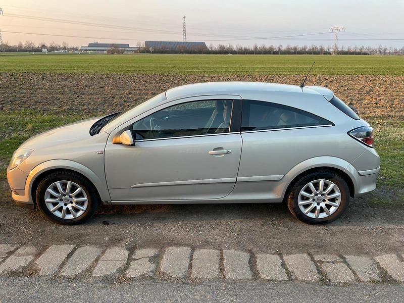 Gebraucht Opel Astra GTC 125 PS (91 kW) 2005 Grau Coupé
