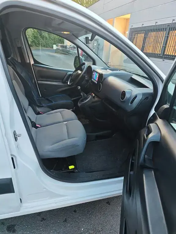 Gebraucht Citroën Berlingo Attraction 75 PS (55 kW) 2015 Weiß Van / Kleinbus