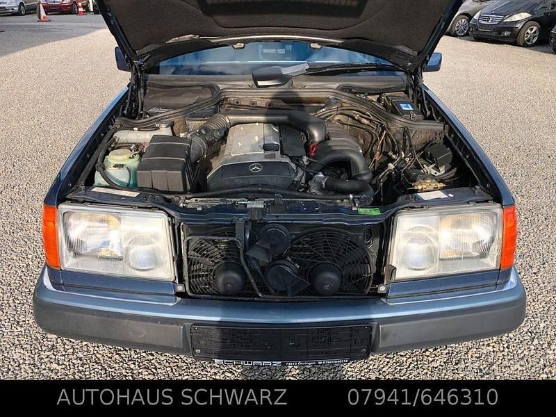 Second-hand Mercedes E280 197 CP (144 kW) 1993 Albastru Berlinǎ