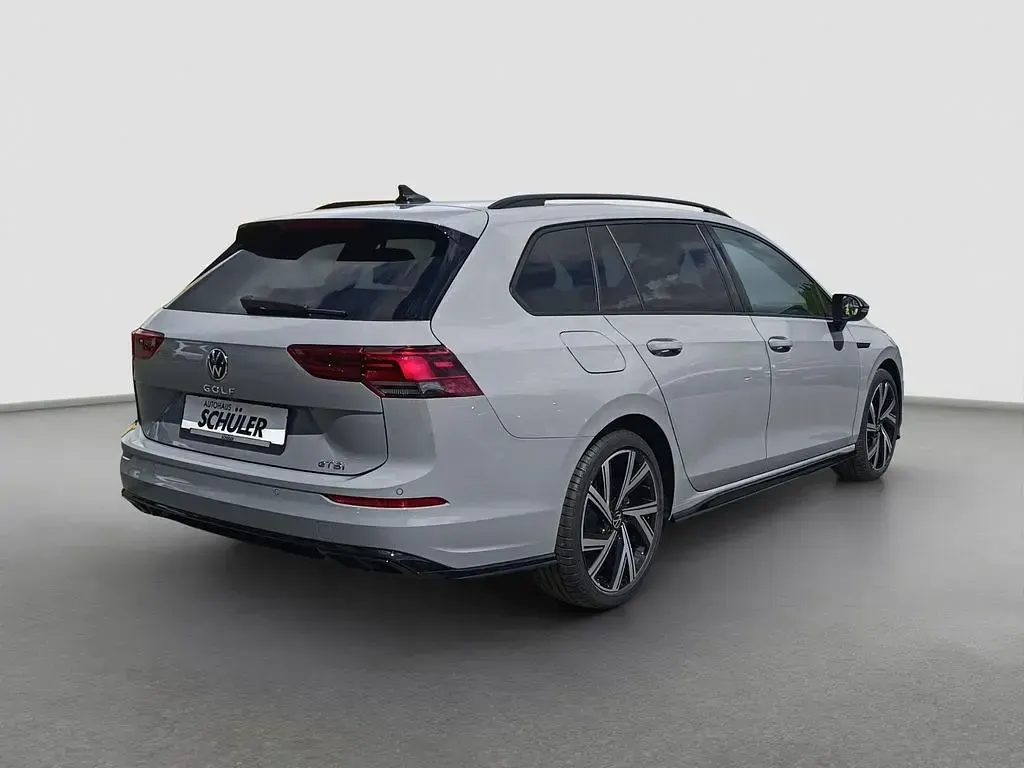 Gebraucht VW Golf VIII R-line 150 PS (110 kW) 2024 Grau (mondsteingrau) Kombi