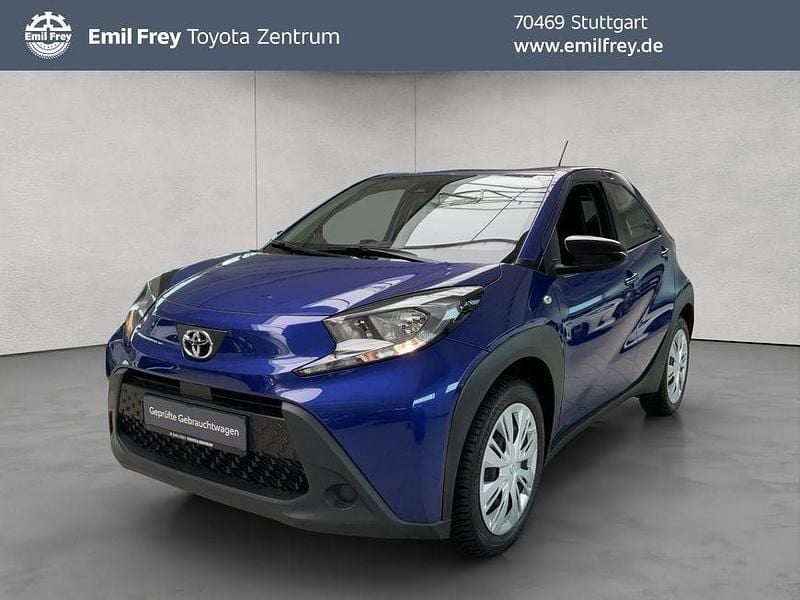 Blau Gebraucht 2023 Toyota Aygo Play Kleinwagen | 13.950 € (Guter Preis) - Bild 1/4