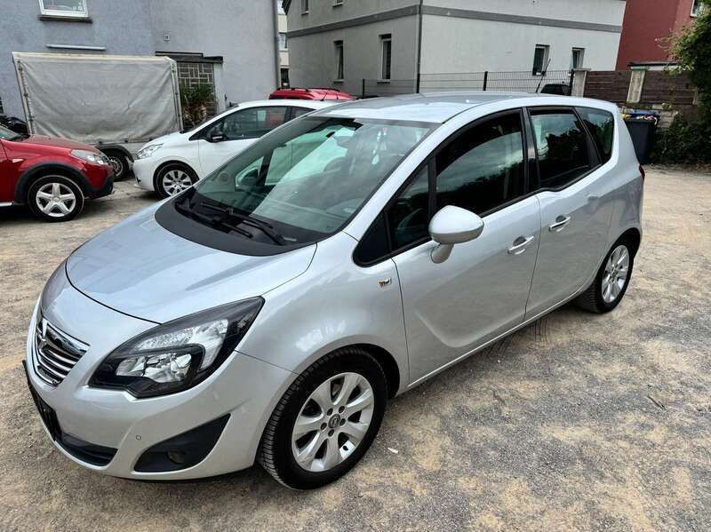 Silber Gebraucht 2012 Opel Meriva Van / Kleinbus | 4.900 € (Guter Preis) - Bild 1/4