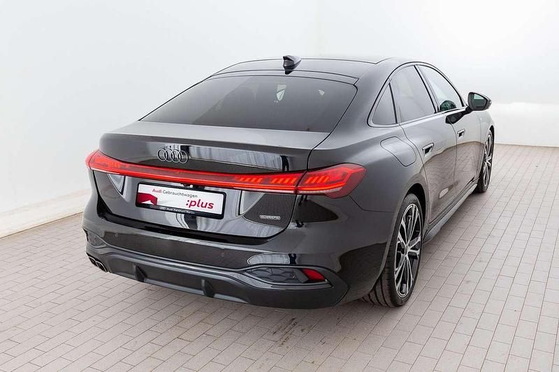 Gebraucht Audi A5 Ambiente 204 PS (150 kW) 2025 Mythosschwarz metallic Coupé