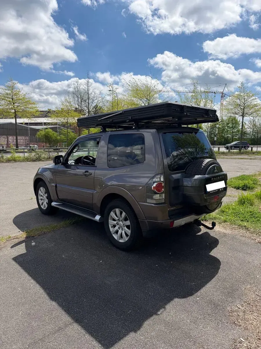 Gebraucht Mitsubishi Pajero Intense 200 PS (147 kW) 2011 Braun SUV