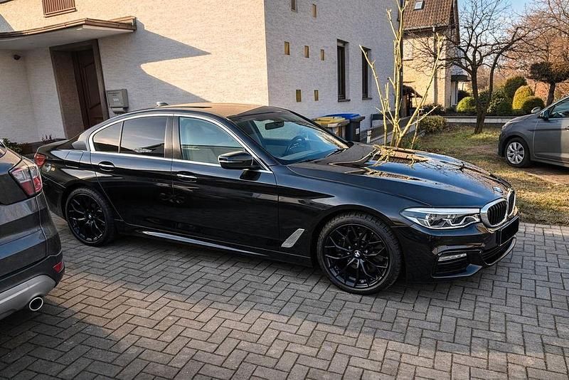 Gebraucht BMW 540 Sport Line 340 PS (250 kW) 2017 Schwarz Limousine