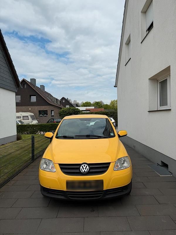 Usata VW Fox 54 CV (39 kW) 2010 Giallo Utilitaria
