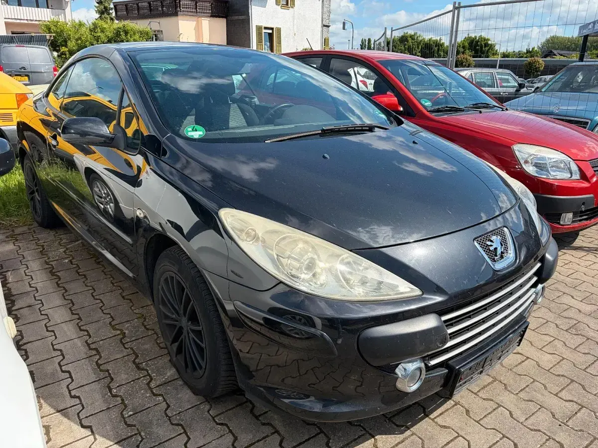 Gebraucht Peugeot 307 CC 109 PS (80 kW) 2005 Schwarz Cabrio