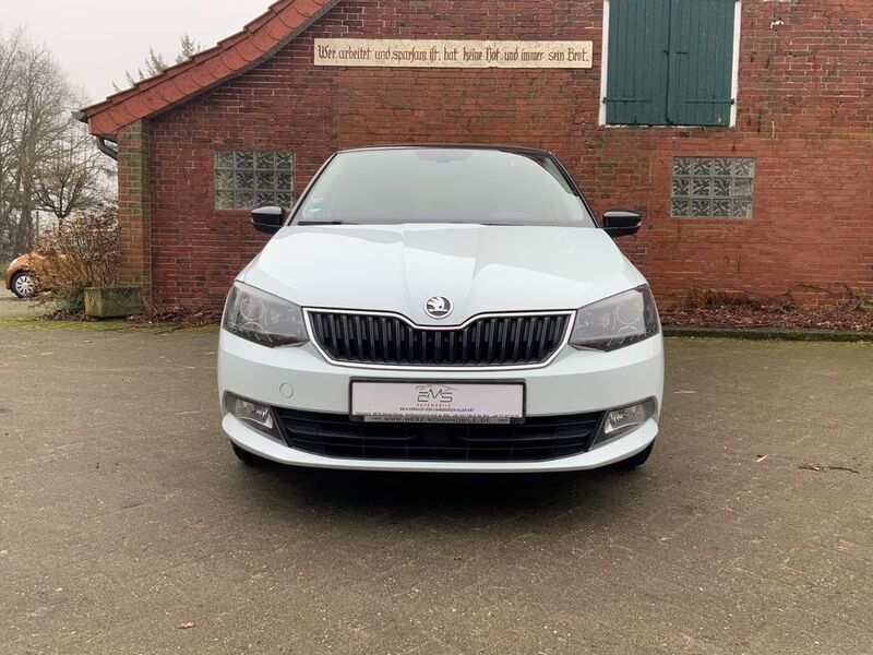 Laserweiss Gebraucht 2015 Skoda Fabia Style Limousine | 7.250 € (Fairer Preis) - Bild 1/4