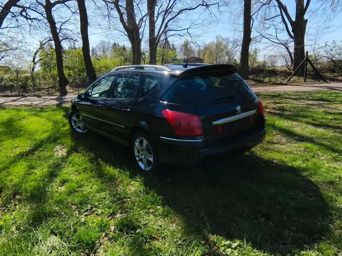 Gebraucht Peugeot 407 140 PS (102 kW) 2007 Schwarz Kombi