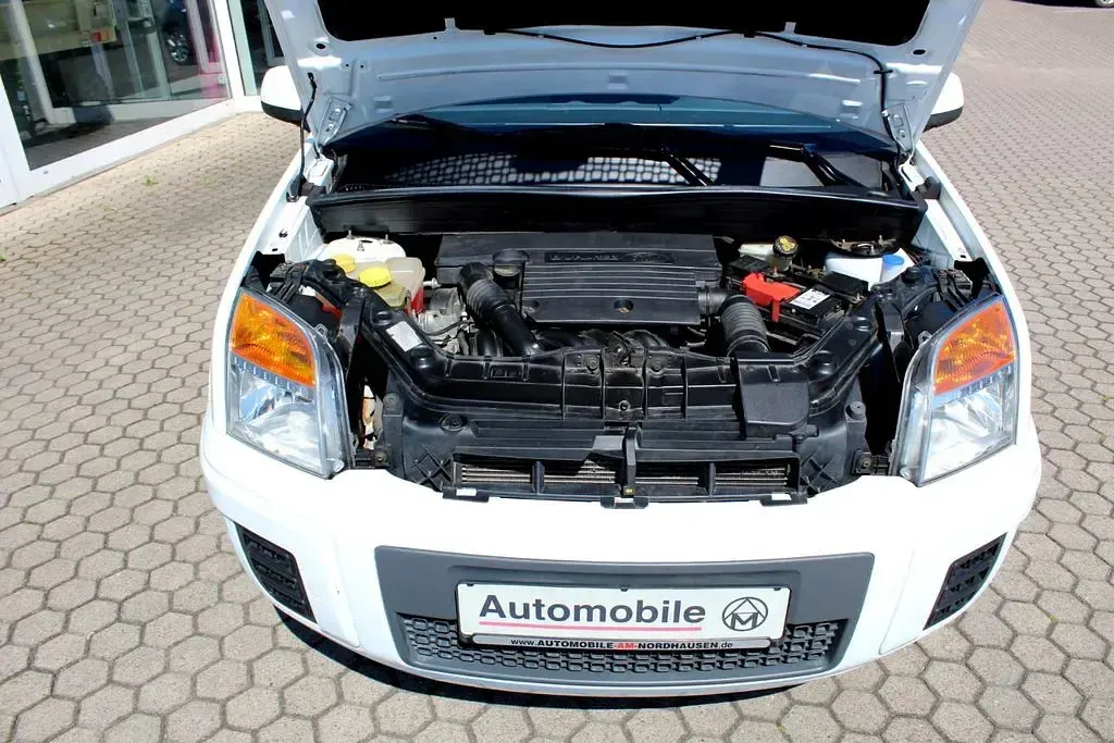 Gebraucht Ford Fusion Style 80 PS (58 kW) 2010 Weiß Kleinwagen