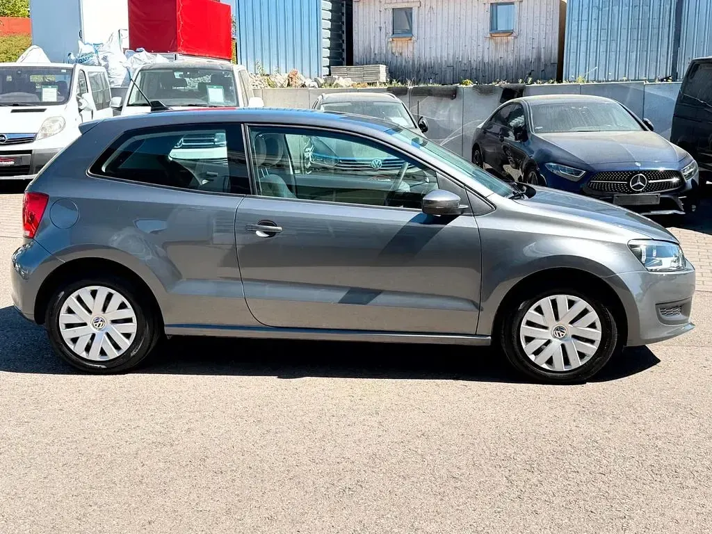 Gebraucht VW Polo Comfortline 86 PS (63 kW) 2010 Grau Kleinwagen