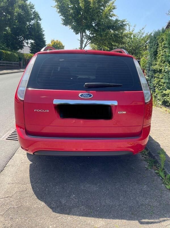 Gebraucht Ford Focus Titanium 136 PS (100 kW) 2009 Rot Kombi