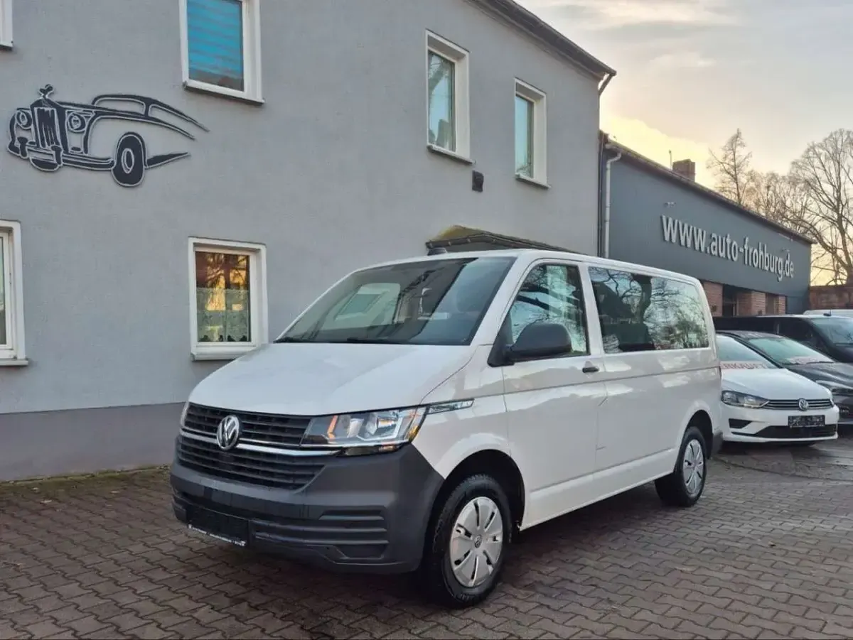 Używany VW Caravelle 150 KM (110 kW) 2021 Biały Van
